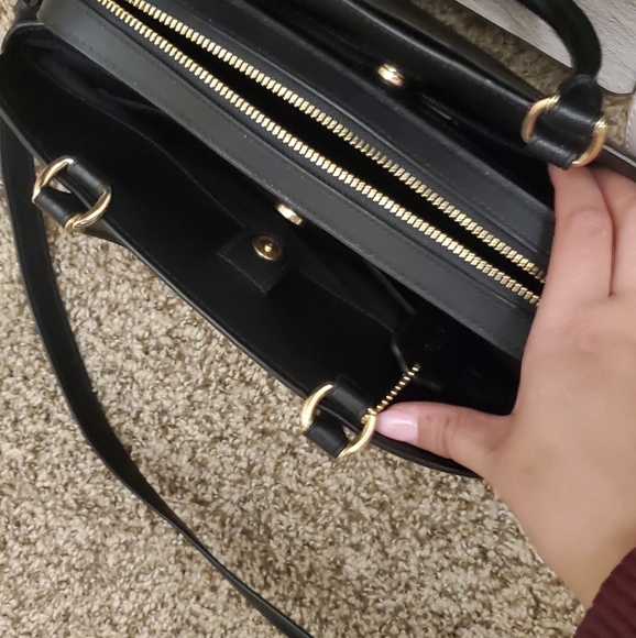 Coach Mini Lillie Carryall - Picture 2 of 2